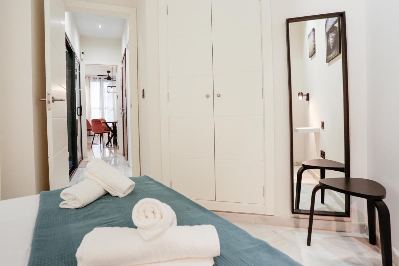 Monkeys Apartments Cervantes Sevilla Eksteriør billede