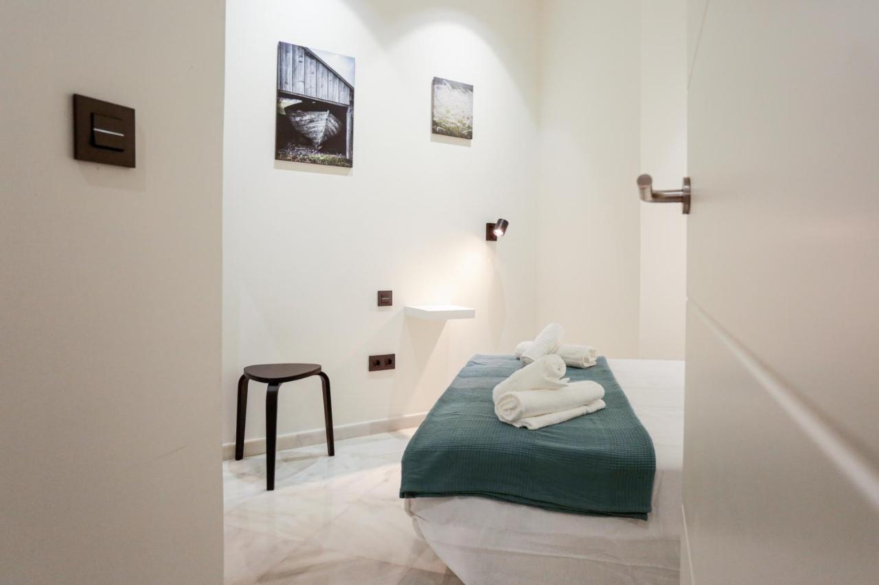 Monkeys Apartments Cervantes Sevilla Eksteriør billede