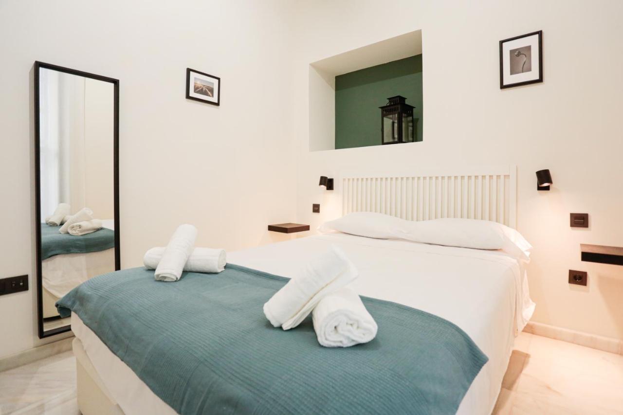 Monkeys Apartments Cervantes Sevilla Eksteriør billede