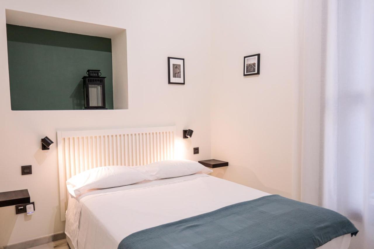 Monkeys Apartments Cervantes Sevilla Eksteriør billede